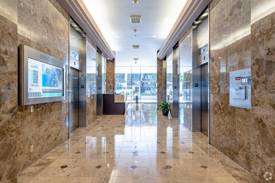 More Photos Of 16133 Ventura Blvd, Encino Office For Lease