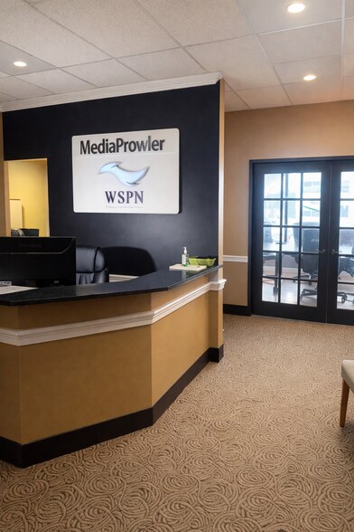 More Photos Of 20 Pidgeon Hill Dr, Sterling Medical For Sale