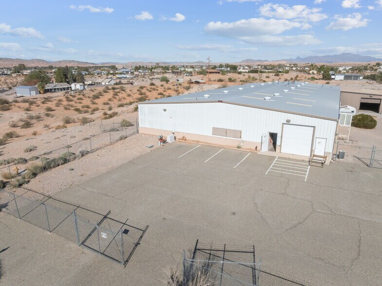 More Photos Of 480 Pat Ave, Overton Industrial For Sale