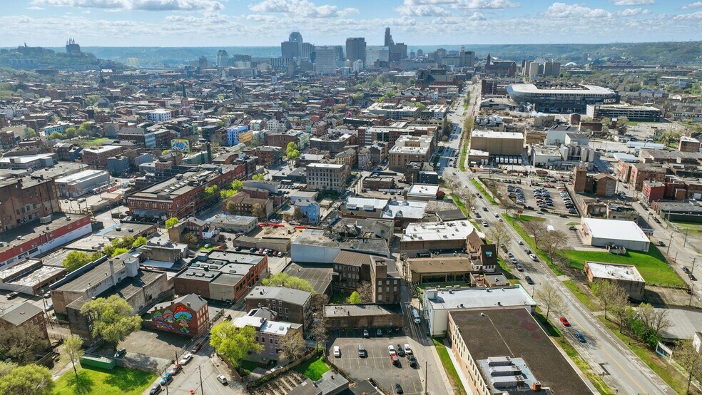 More Photos Of 2025 Dunlap St, Cincinnati Light Manufacturing For Sale