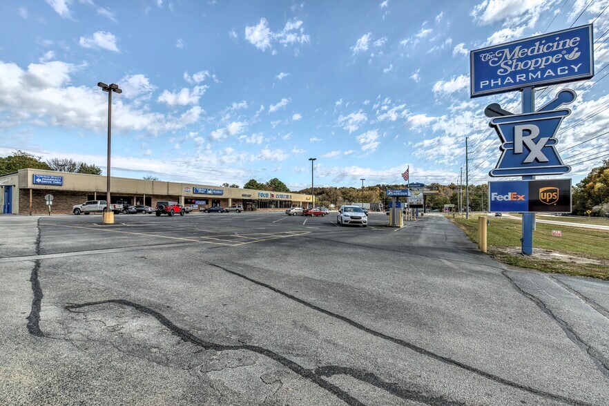 More Photos Of 6766 W Andrew Johnson Hwy, Mosheim Supermarket For Sale