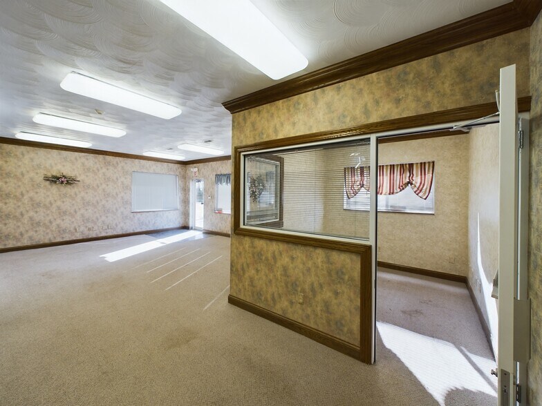 More Photos Of 3201 Guernsey St, Bellaire Office For Sale