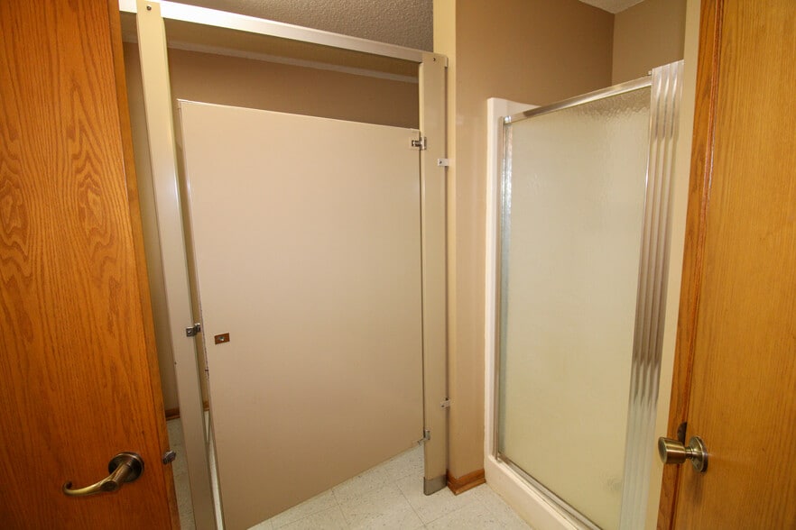 More Photos Of 135 E Front St, Claremont Specialty For Sale