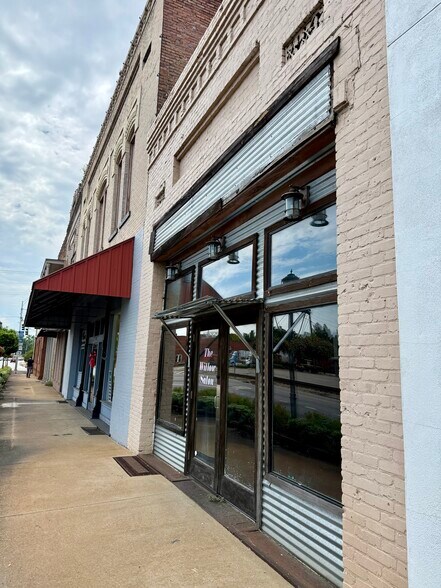 More Photos Of 117 Saint Joseph Ave, Brewton Restaurant For Sale