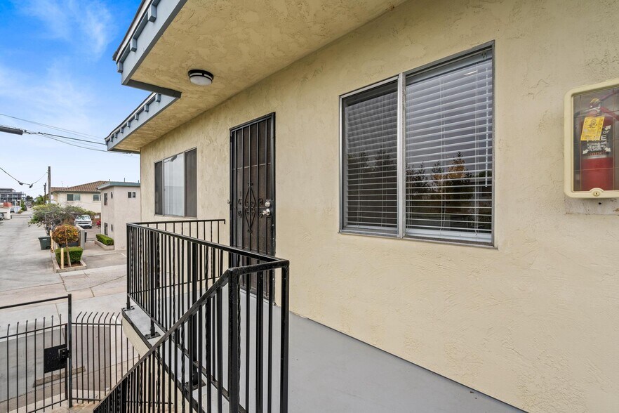 More Photos Of 1041 Calla Ave, Imperial Beach Apartments For Sale