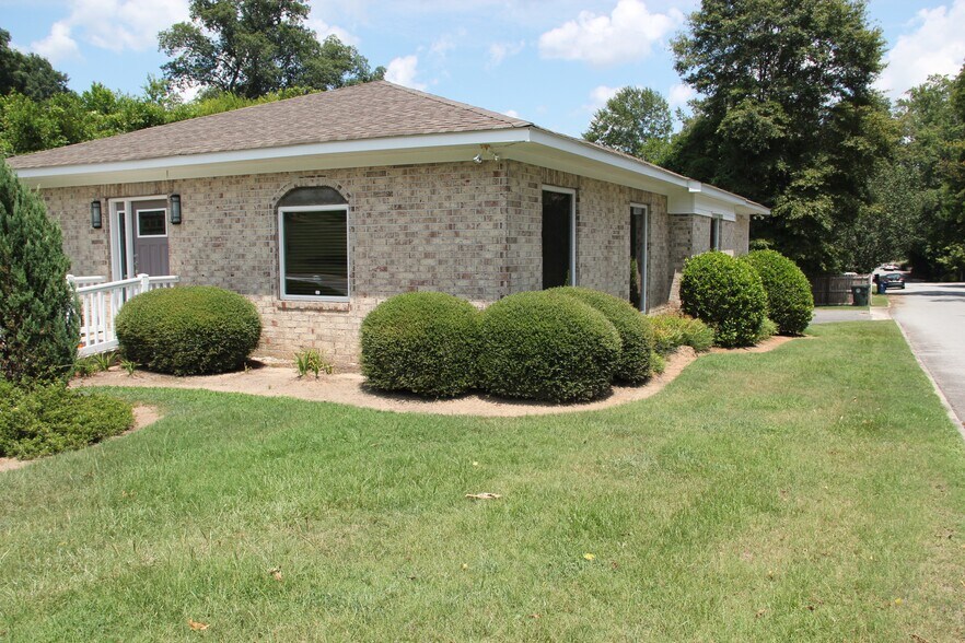 Primary Photo Of 305 Pierce Ave, Macon-Bibb Office Residential For Lease