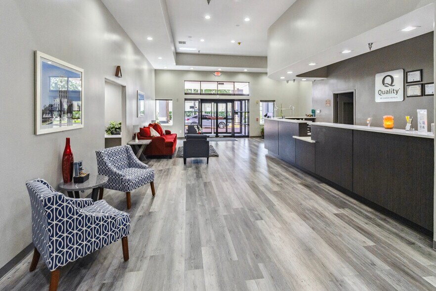 More Photos Of 17550 Northwest Fwy, Houston Hotel For Sale