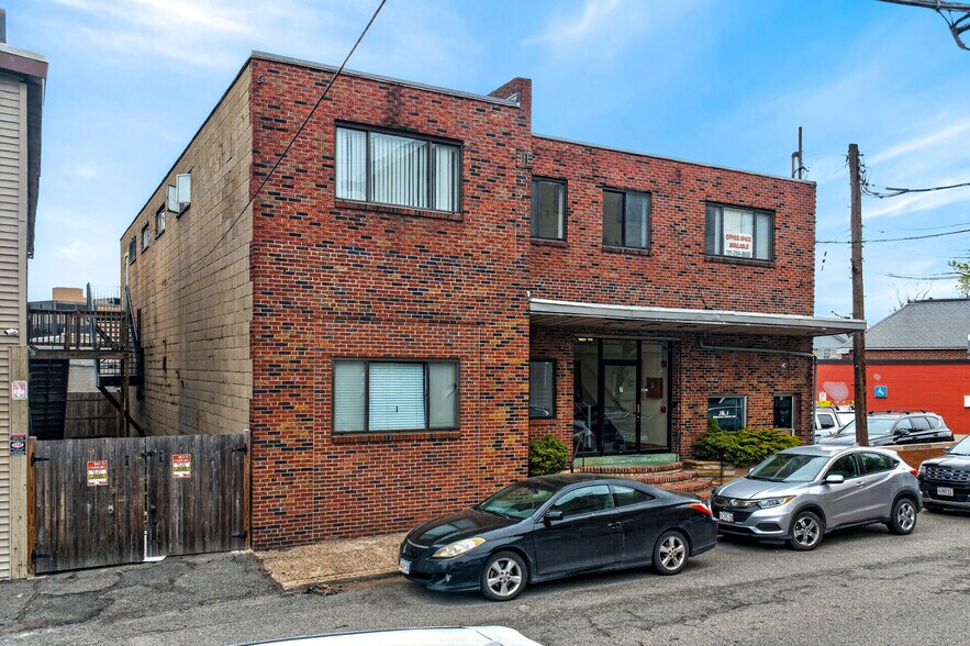 Primary Photo Of 7 Foster St, Revere Medical For Sale