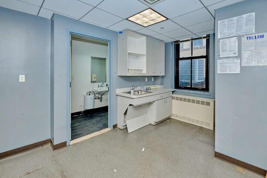 More Photos Of 369 E 149th St, Bronx Office For Lease