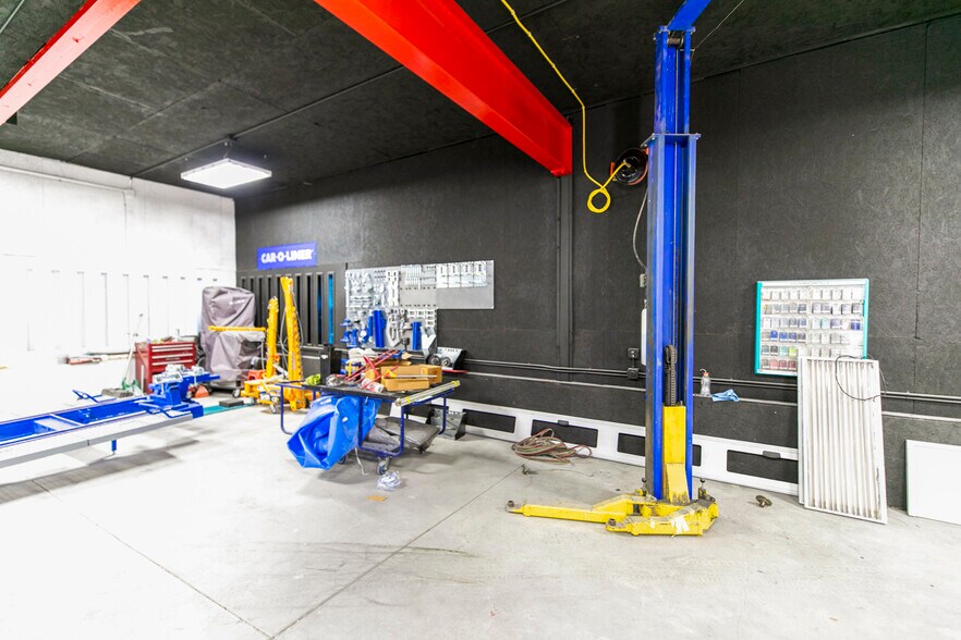 More Photos Of 4605–4619 W Pico Boulevard, Los Angeles Auto Repair For Sale