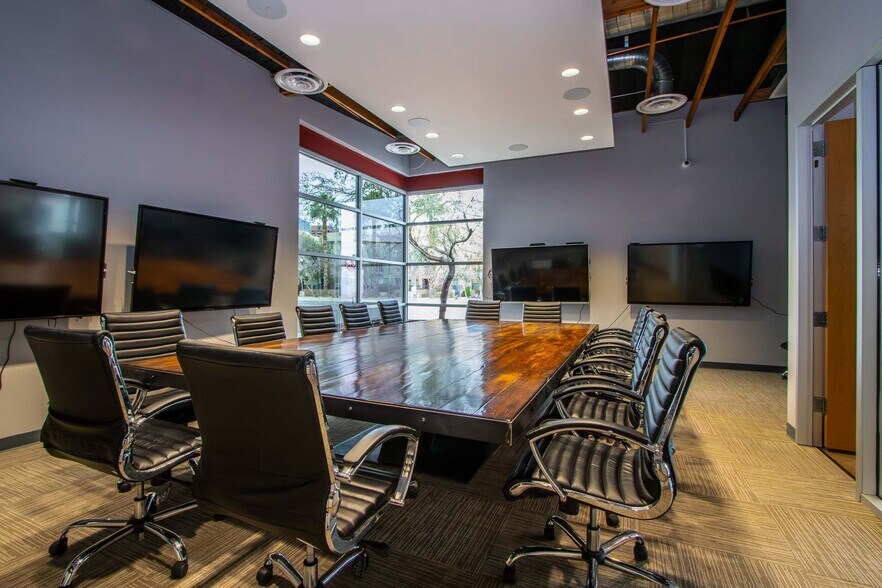 More Photos Of 801 E Washington St, Phoenix Office For Sale
