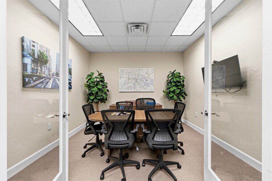 More Photos Of 2219 Sawdust Rd, The Woodlands Office For Sale