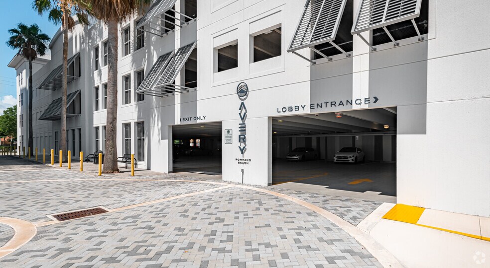 More Photos Of 225 N Federal Hwy, Pompano Beach Office For Lease