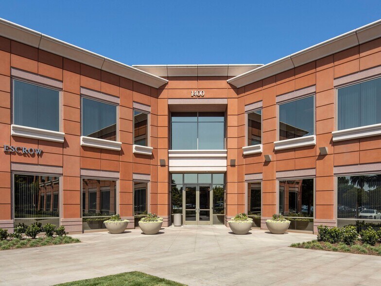 More Photos Of 23 Corporate Plaza Dr, Newport Beach Unknown For Lease