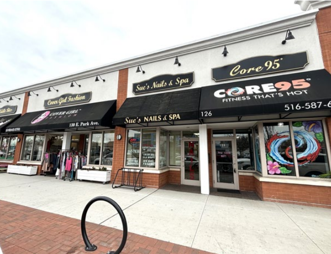 Primary Photo Of 120-134 E Park Ave, Long Beach Storefront For Lease