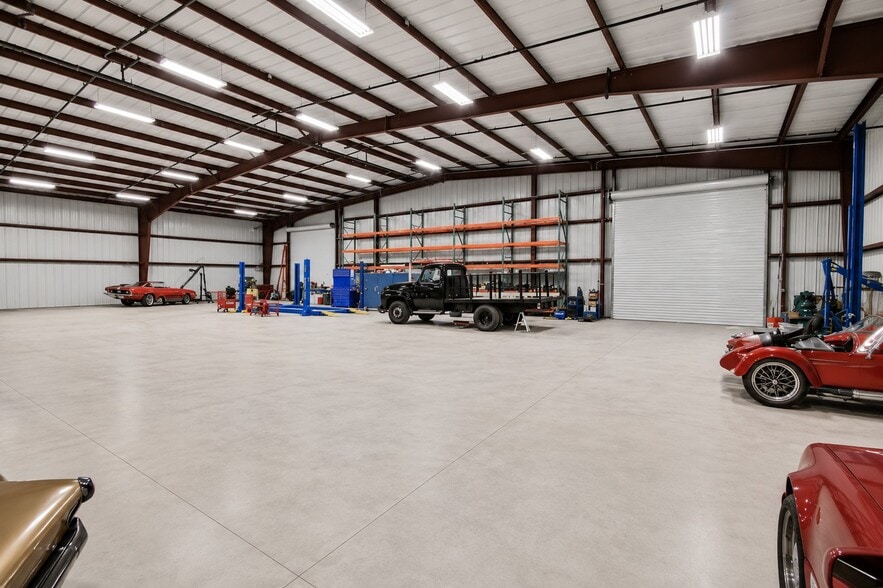 Primary Photo Of 34755 N 51st St, Cave Creek Warehouse For Lease