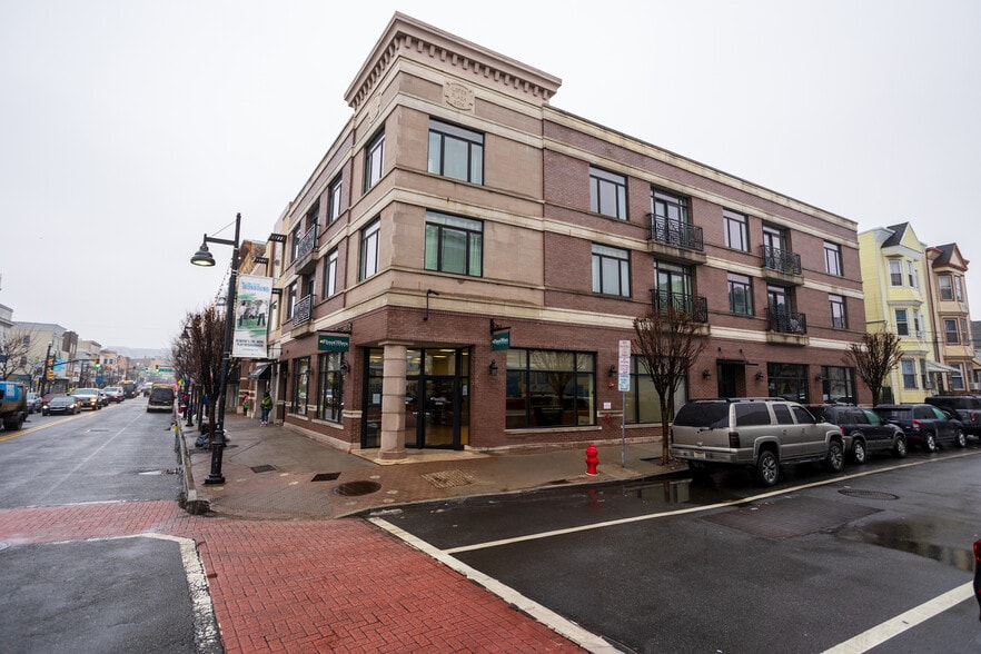 Primary Photo Of 198 Ferry St, Newark Storefront Retail Residential For Lease