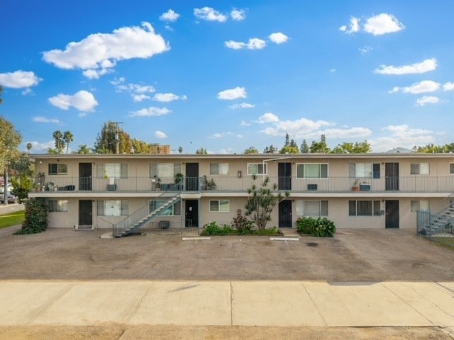 Primary Photo Of 594 Graves Ave, El Cajon Apartments For Sale