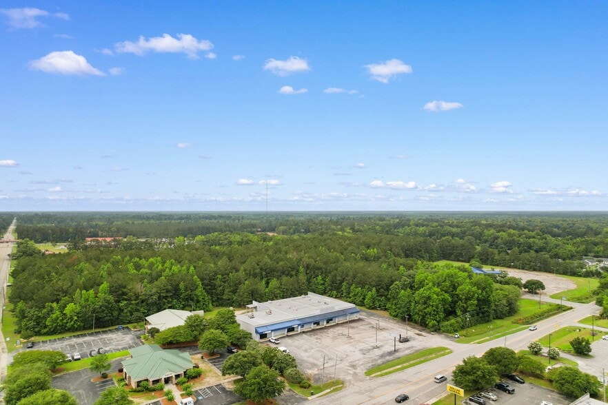 More Photos Of 480 Nelson Blvd, Kingstree Department Store For Sale