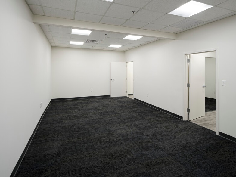 More Photos Of 3645 Oakcliff Rd, Doraville Warehouse For Lease