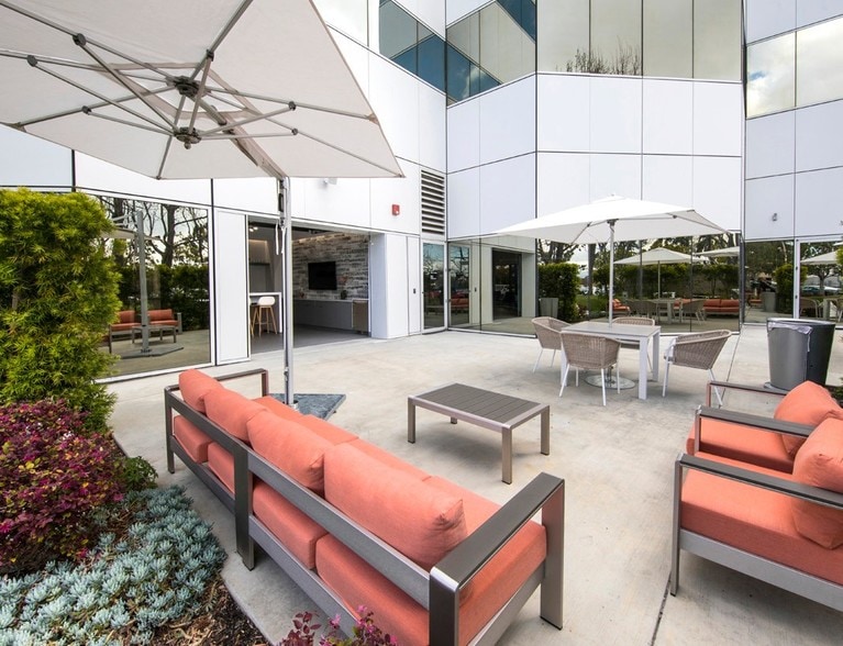 More Photos Of 19191 S Vermont Ave, Torrance Office For Lease