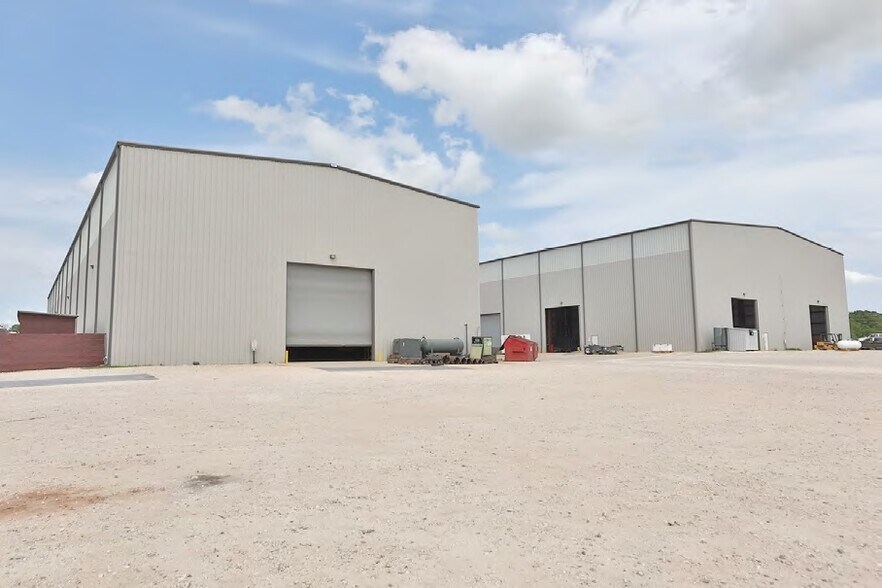 More Photos Of 30803 Old Washington Rd, Waller Manufacturing For Sale