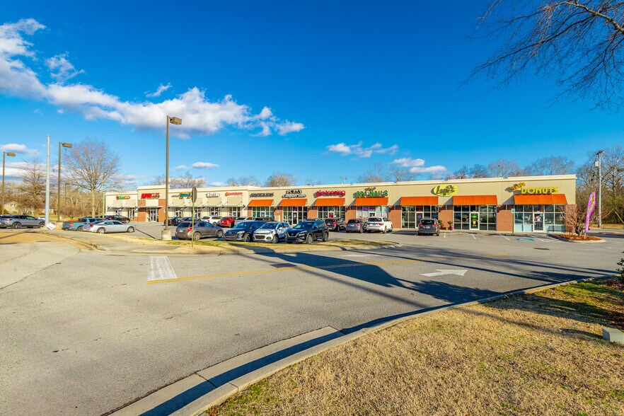 More Photos Of 1414 Jenkins Rd, Chattanooga Storefront For Lease