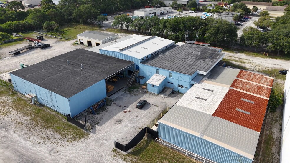 More Photos Of 1237 Grose Rd, Fort Pierce Warehouse For Sale