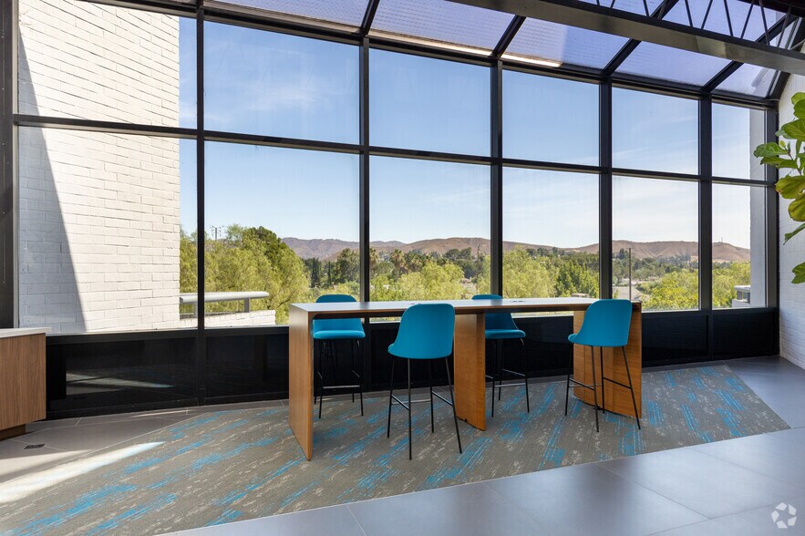 More Photos Of 30851 Agoura Rd, Agoura Hills Loft Creative Space For Lease