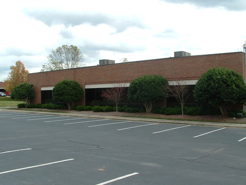 More Photos Of 377 Rubin Center Dr, Fort Mill Light Distribution For Lease