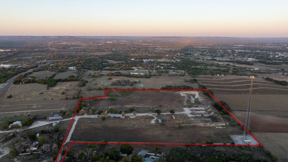 More Photos Of 21.4 +/- AC on FM 1077, Bandera Sports And Entertainment For Sale
