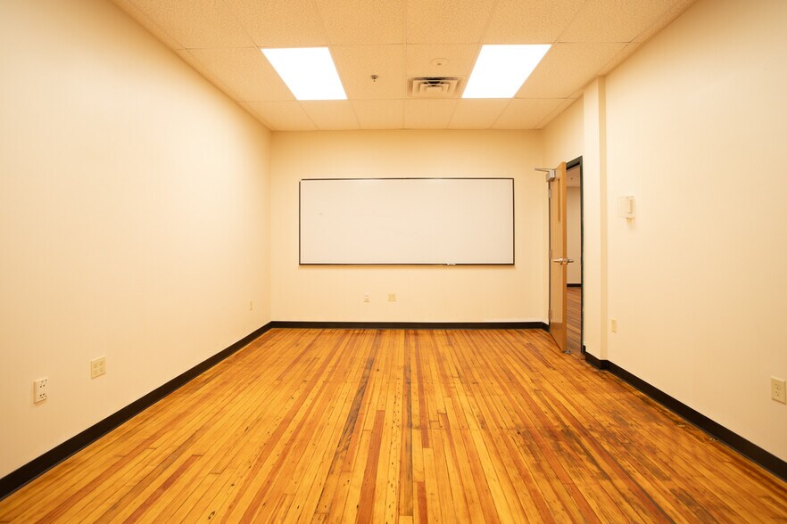 More Photos Of 139 S Main St, Fall River Office For Sale