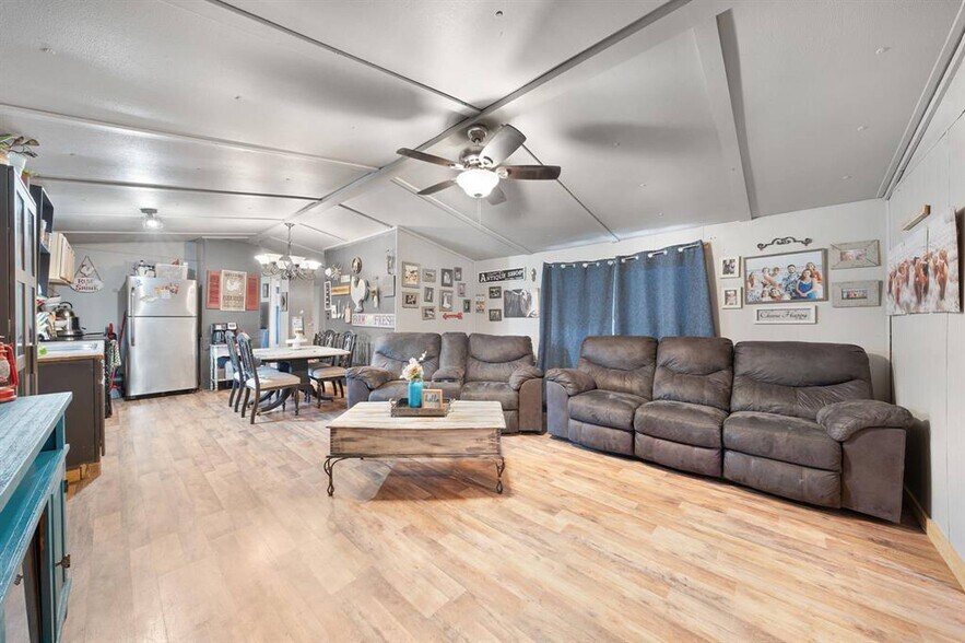 More Photos Of 4500 FM 515, Emory Light Manufacturing For Sale