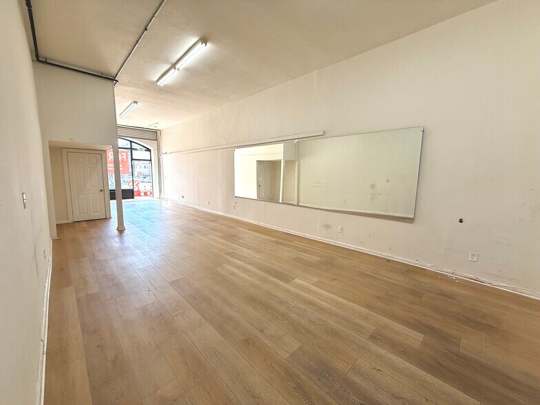 More Photos Of 2869 W 7th St, Los Angeles General Retail For Lease