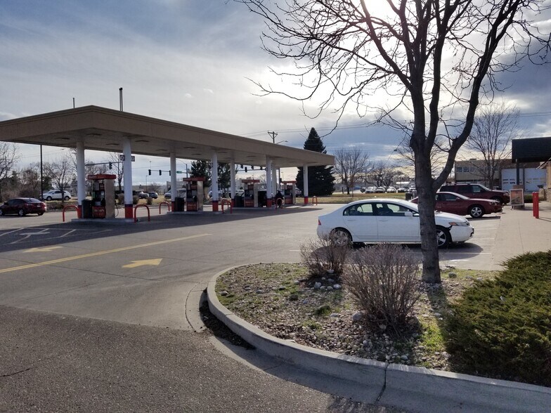More Photos Of 101 E 22nd St, Greeley Convenience Store For Sale