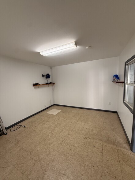 More Photos Of 4547-4549 E Thompson St, Philadelphia General Retail For Lease