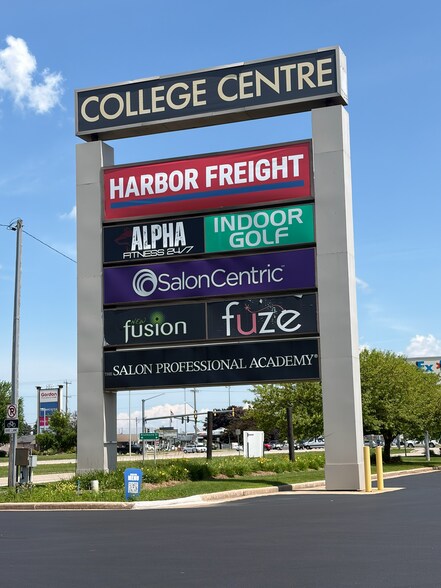 More Photos Of 3305-3365 W College Ave, Appleton General Retail For Lease
