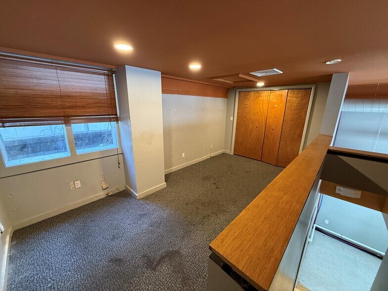 More Photos Of 108 E Jackson St, Thomasville Loft Creative Space For Sale