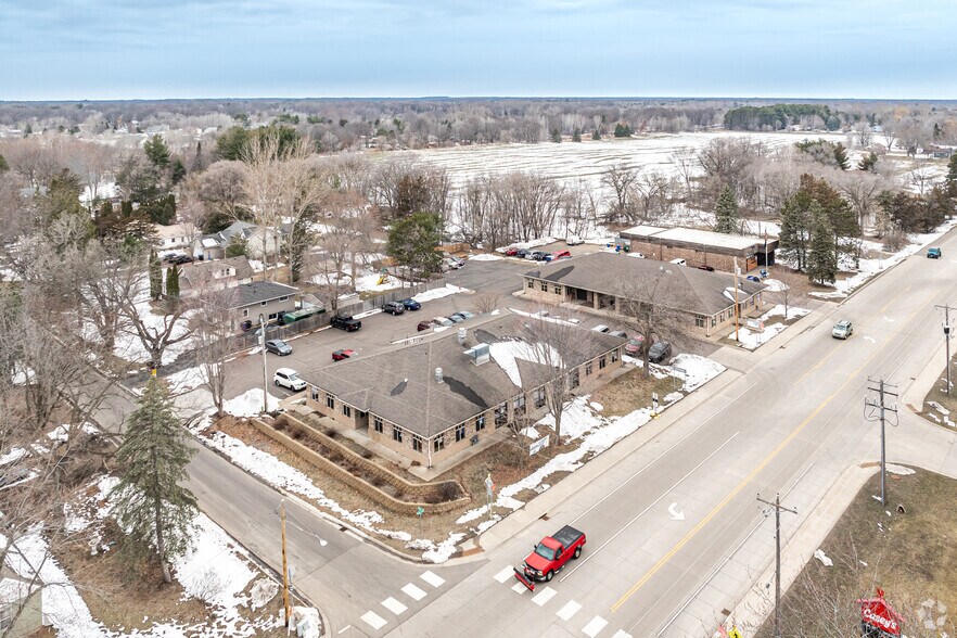 More Photos Of 31146 Forest Blvd, Stacy Freestanding For Lease