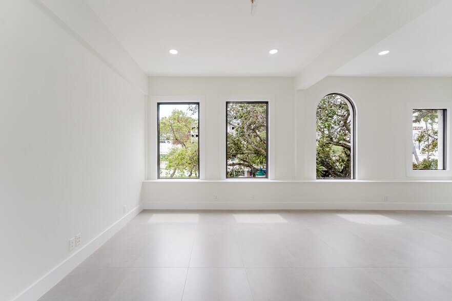 More Photos Of 411 E Atlantic Ave, Delray Beach Storefront Retail Office For Lease