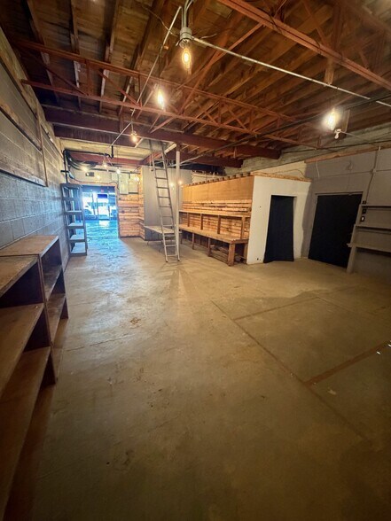 More Photos Of 105 S Main St, Quitman Storefront Retail Office For Sale