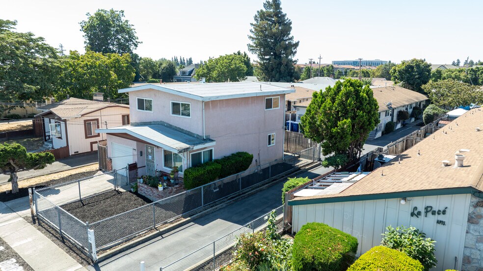 More Photos Of 24039 Park St, Hayward Apartments For Sale