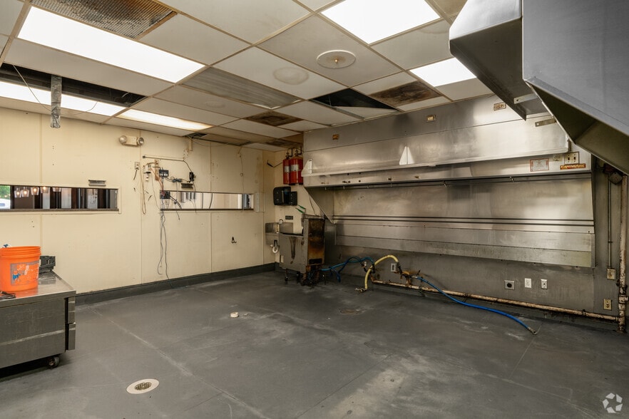 More Photos Of 1930 Sardis Rd N, Charlotte Fast Food For Sale