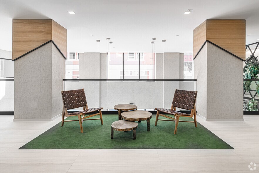 More Photos Of 205 Datura St, West Palm Beach Office For Lease