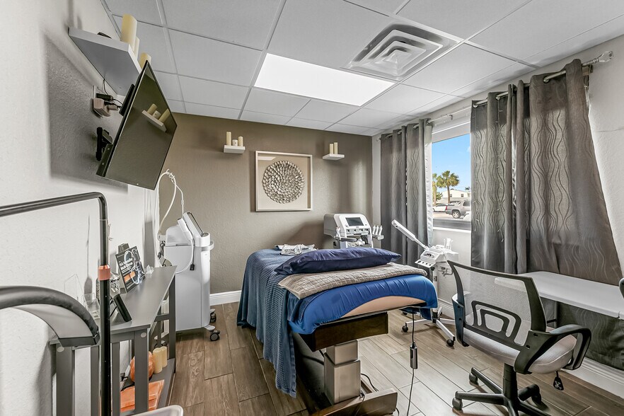 More Photos Of 2194 Highway A1A, Indian Harbour Beach Medical For Sale