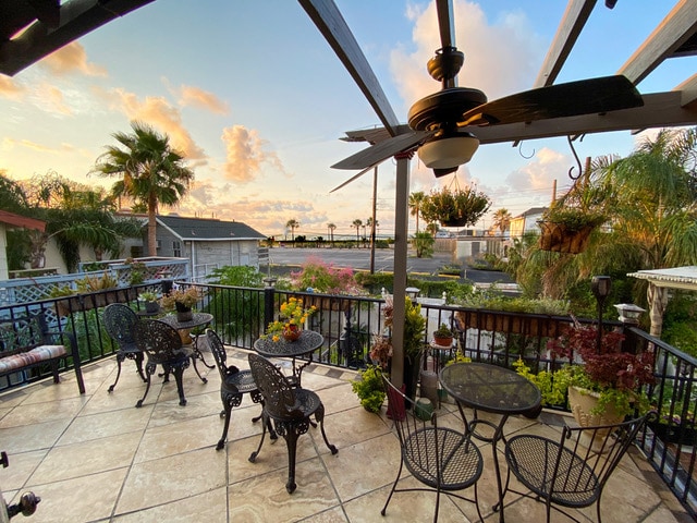 More Photos Of 715 Broadway St, Galveston Flex For Sale