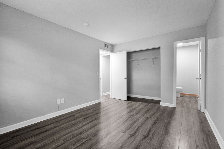 More Photos Of 400 NW 65th Ave, Margate Apartments For Sale