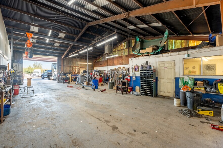 More Photos Of 11328 W Buckeye Rd, Avondale Warehouse For Lease