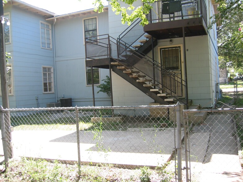 More Photos Of 2118 Wilson Blvd, San Antonio Apartments For Sale
