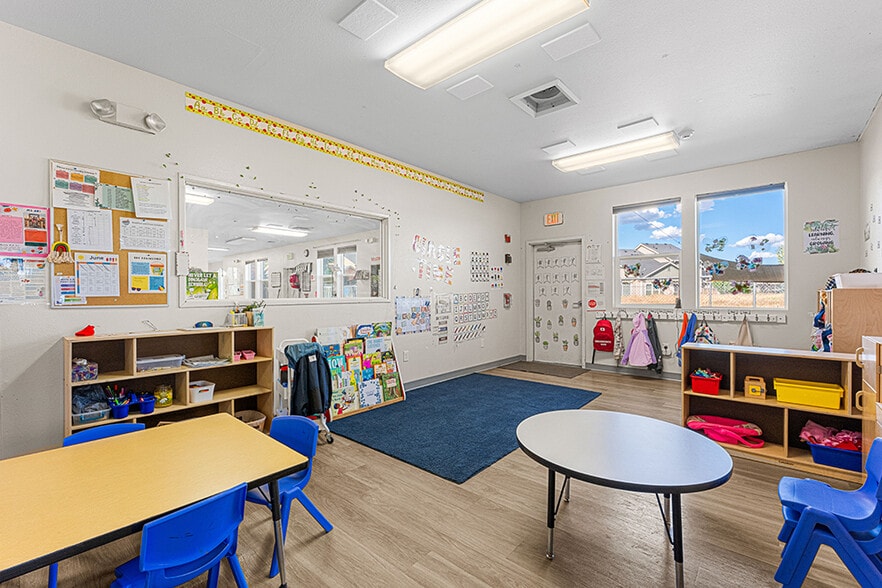 More Photos Of 13013 W Persimmon Ln, Boise Office For Sale
